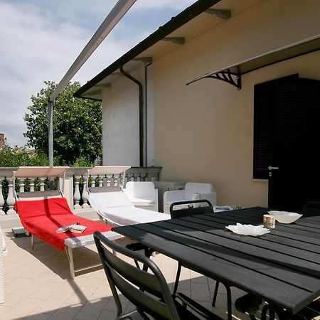 Bonnes Vacances A Pietrasanta Exteriör bild